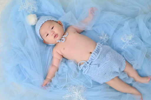 保定宝宝吐奶频繁怎么回事